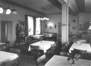 Reinhardtsdorf-Schöna, Nr. 4. Gaststätte "Sächsische Schweiz". Gaststube