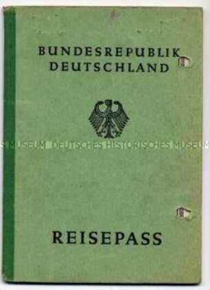 Reisepass der Bundesrepublik Deutschland von Elsa Stielau - Familienkonvolut