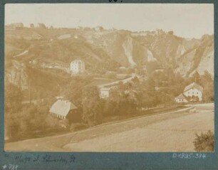 Der Plauensche Grund bei Dresden mit der Begerburg (im Hintergrund) und dem alten Forsthaus (Kupferhammer, Pulvermühle, Garnisonsmühle, im Vordergrund)