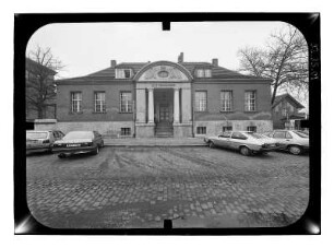 Eberswalde, Schicklerstraße 5. Alte Forstakademie (1793, Umbau 1903). Straßenfront
