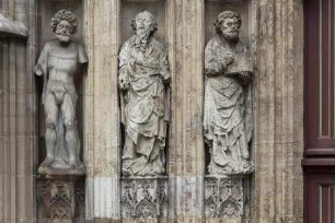 Südportal mit reichem Figurenprogramm — Linkes Gewände