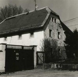 Blankenhain (Kreis Werdau), Hauptstraße 34. Dreiseithof mit ehemaliger Dorfbäckerei. Wohnhaus