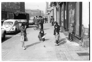 Kleinbildnegativ: Dresdener Straße, 1980