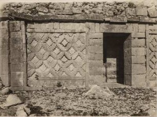 Fassadenrelief der Maya-Kultur (Sammlung Richard Wegner 1869/1931)