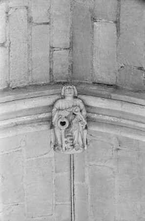 Schlussstein mit der Darstellung von Petrus