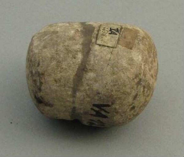 Stone bola