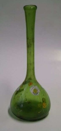 Gläserne Vase mit floralem Dekor