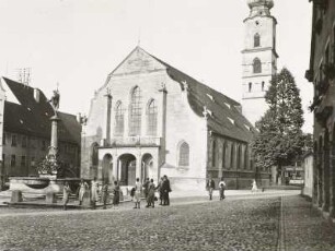 Lindau, Pfarrkirche Sankt Stephan : Lindau. Pfarrkirche Sankt Stephan. Ansicht von Südwesten mit Neptunbrunnen