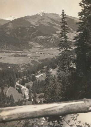 Hohe Tauern. Blick auf Krimml von der höchsten Stelle der Krimmler Wasserfälle