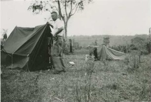Zeltlager in Santo Antônio : Rechtes Zelt von Konrad Voppel, linkes Zelt von Dr. Gutmanny