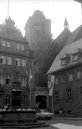 Bad Hersfeld: Stadtkirche, Durchblick vom Platz