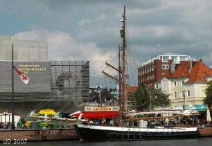 Bremerhaven, Mitte-Süd, Hans-Scharoun-Platz 1 & 3, Am Strom