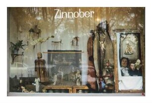 Schaufenster der Probebühne der freien Theatergruppe "Zinnober" am Kollwitzplatz, Prenzlauer Berg