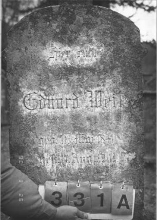 Grabstein 331 (Index: 100009384) Zustand: Vorderseite: Inschrifttafel fehlt, Rückseite: leicht verwittert Maße HxBxT: 168x55x23 cm: Grabstein 331A