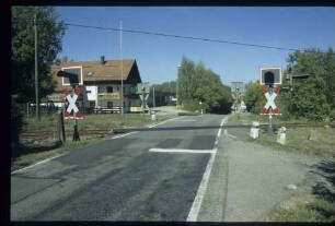 Bahnübergang in km 26+768 beim ehem. Po. 86