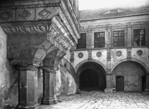 Görlitz, Rathaus, Brüderstraße 7, Innenhof des Archivflügel, mit dem Gerichtserker