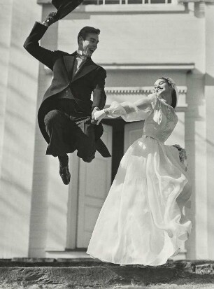 Brautbild, Modelle Beth Wilson und John Butler, Mode Cecil Chapman