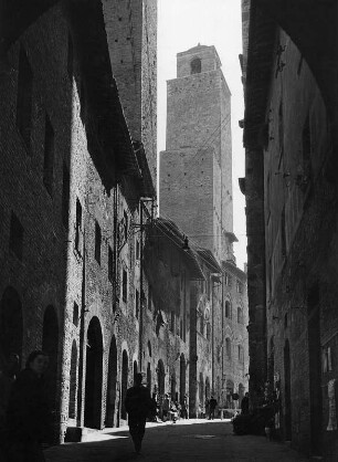 San Gimignano. Via San Matteo