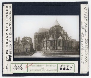 Noyon, Kathedrale: Kathedrale und Saint Chapelle von Osten (Stoedtner-Nr. 105020)