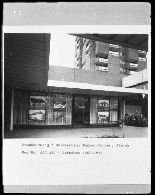 Holstenhaus Bummel-Center, Atrium