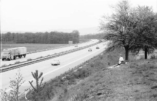 Freiburg: Autobahn Richtung Norden am Autobahnweg