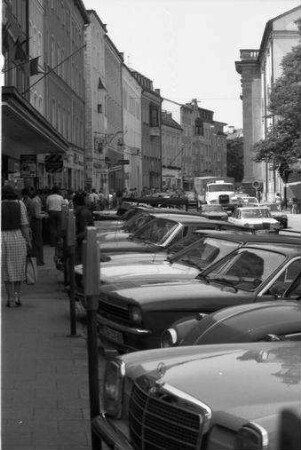 Traunstein: Stadtplatz mit Parkplatz