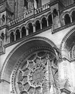 Laon, Kathedrale Notre-Dame, Westfassade, Detail (große Rose)