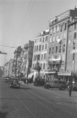 Quai du port in Marseille : Straßenflucht in Marseille