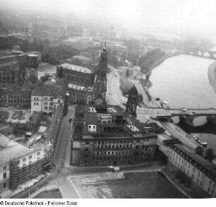Stadtzentrum zwischen Augustus- und Marienbrücke mit Johanneum, Ständehaus, Hofkirche