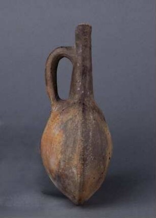 Kugelige Flasche (Pilgerflasche, Red Lustrous Wheel-made Ware)
