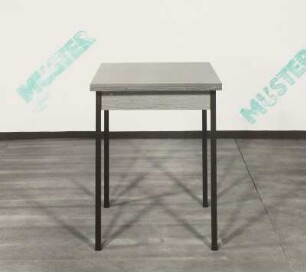 Tisch (Modell W 4)
