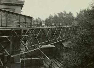 Kettenbahn und Schiebebühne : Oelsnitz/Erzgebirge. Gewerkschaft Deutschland. Kettenbahn und Schiebebühne an der Südfront der Kohlewäsche