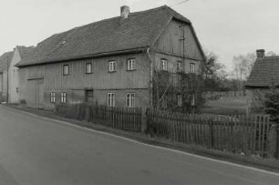 Milkel-Teicha, Gehöft : Milkel-Teicha (Kreis Bautzen), Gehöft, Nummer 3a, 1. Hälfte 19. Jahrhundert, Straßenansicht des Wohnstallhauses mit Scheunenteil