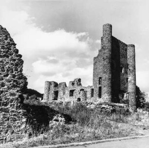 Burg Beilstein; Greifenstein, Hundshof 11, Schloßstraße 8, Schloßstraße 6, Schloßstraße 10