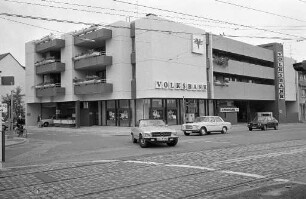 Eröffnung der neuen Volksbank-Filiale in der Rastatter Straße 60 Ecke Pfauenstraße in Rüppurr