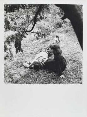 Ohne Titel (Vali Myers und Daniel im Garten)