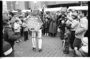 Kleinbildnegativ: Weihnachtsmarkt, 1981
