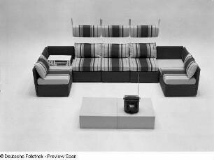 Beistelltisch : Sitzgruppe mit Beistelltischen (1972; Möbelkombinat Halle)