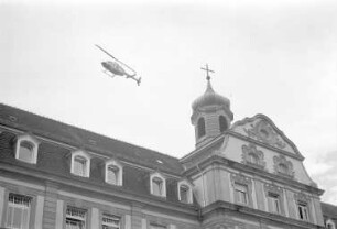 Städtische Kinderklinik Karl-Wilhelm-Straße 1. Planungen zur Einrichtung eines Hubschrauberlandeplatzes