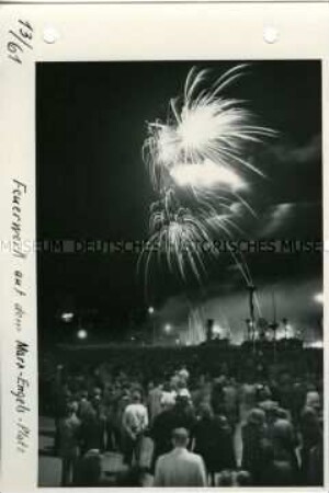 Feuerwerk auf der Berliner Maidemonstration 1950