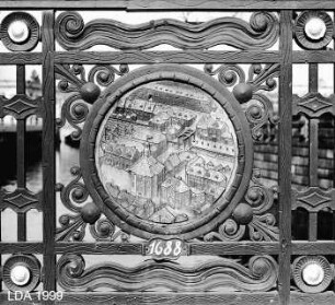 Schleusenbrücke; Berlin, Mitte