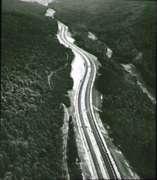 Bundesautobahn Frankfurt-Würzburg zwischen Kaupen und Eselsbrücke