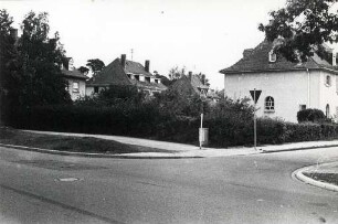 Privatgebäude, Straßen und Plätze in Karlsruhe. Erzbergerstraße