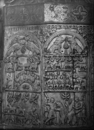 Byzantinischer Elfenbeinkasten: David tötet einen Löwen und einen Bären; die Brüder ziehen Joseph seinen Mantel aus