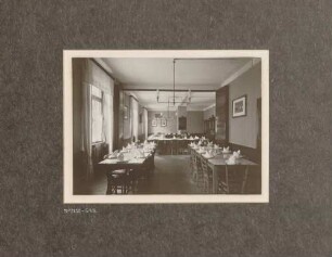 "Speise-Saal" des Geschäfts-Gehilfinnen-Heimes in Karlsruhe
