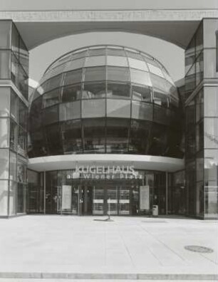 Dresden-Altstadt, Wiener Platz 10. Kugelhaus (2004-2005, S. Langner v. Hatzfeld)