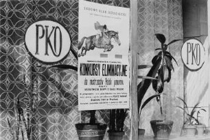 Fenster mit Plakat