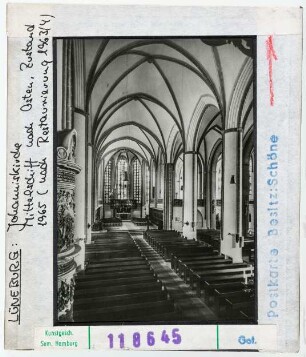 Lüneburg: Johanniskirche, Mittelschiff nach Osten, Zustand 1965 nach Restaurierung