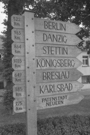 Kitzingen: Richtungstafel, Berlin, Danzig, Stettin