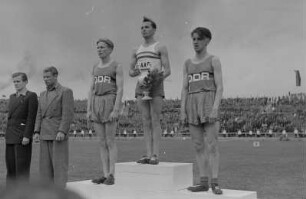 Internationales Leichtathletik-Sportfest im Walter-Ulbricht-Stadion : Siegerehrung